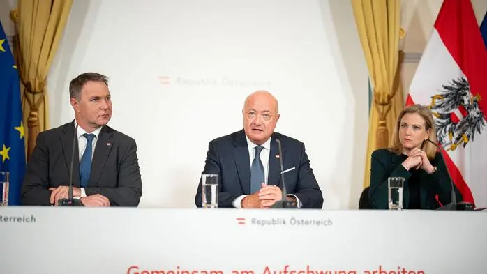 Vom Leben in einer komplizierten Dreierkoalition: Babler, Stocker und Meinl-Reisinger