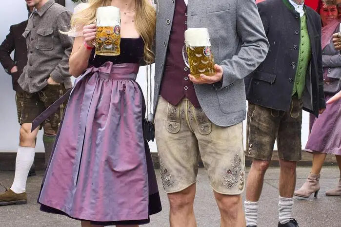 Jonas Urbig mit Freundin Katharina.