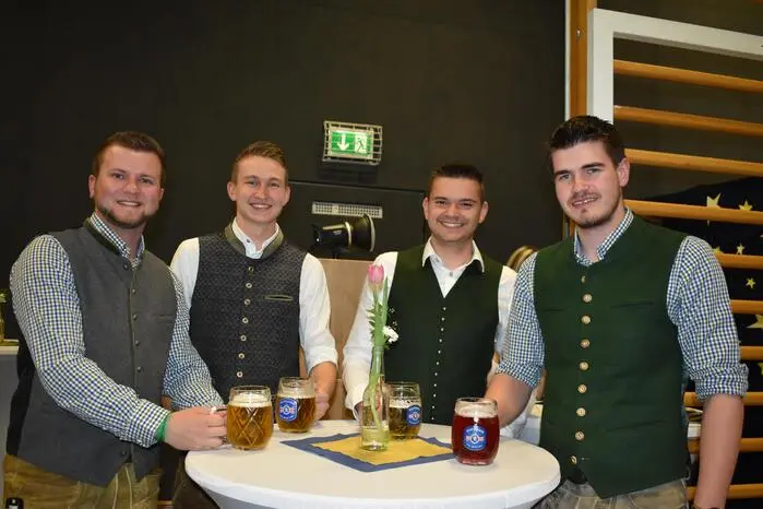 Rund 600 Gäste feierten mit den Mitgliedern der Landjugend eine rauschende Ballnacht. 