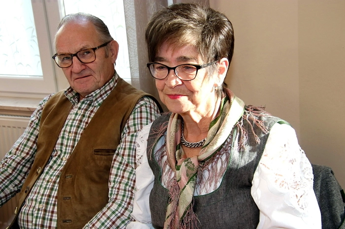 Musikalisch begleitet wurde der EU-Bauer von der „Vota und Bua Musi“.