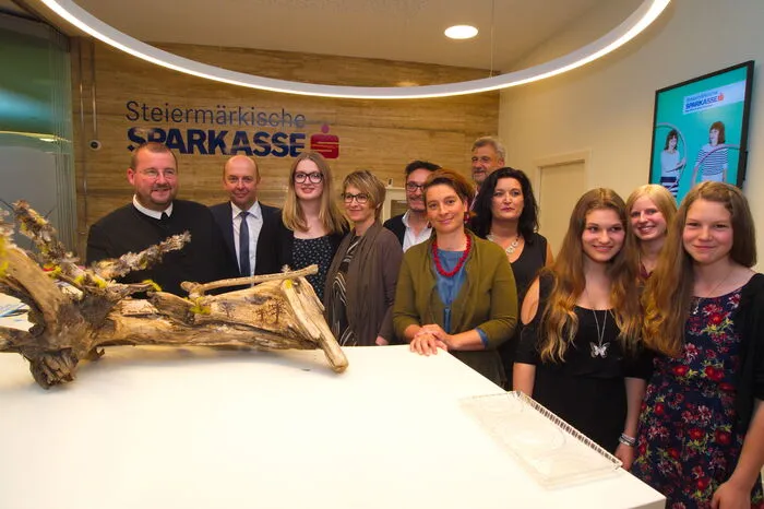 Betreut wurde das Projekt von Eveline Esser, Sabine Zirker, Vivian und Reinhard Simbürger.