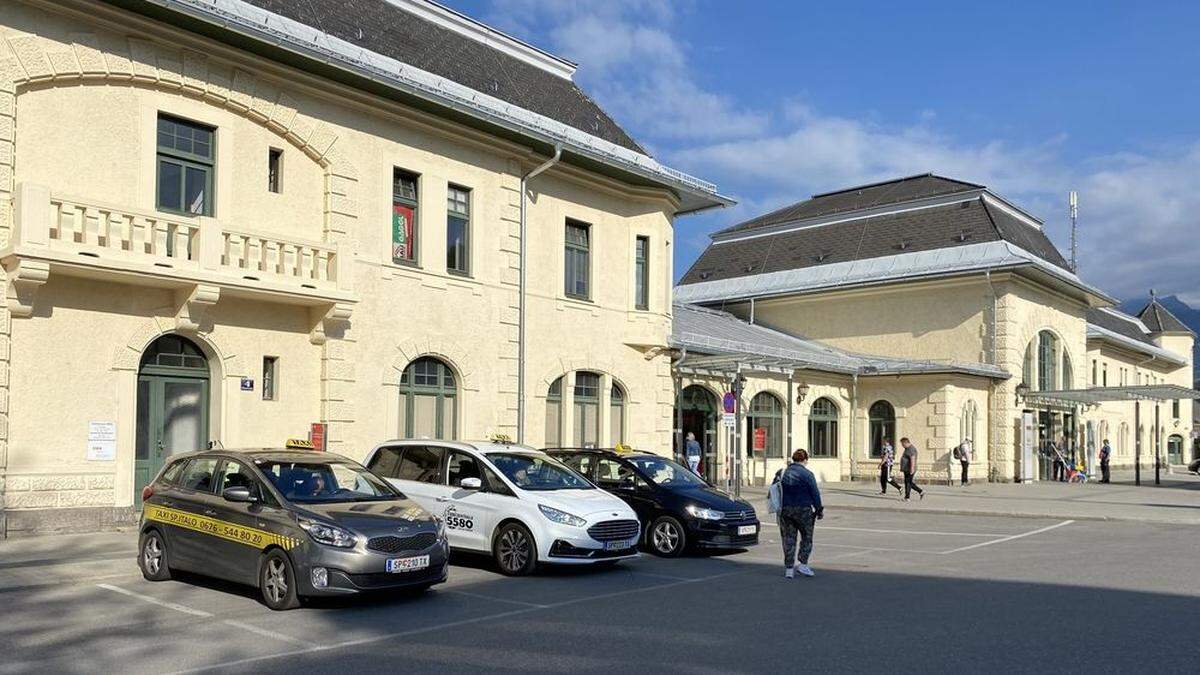 Im Spittaler Bahnhof gibt es weder einen Supermarkt noch eine Apotheke