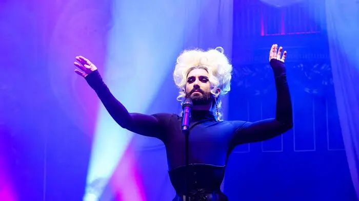 Conchita Wurst heizte den Gästen bei der Mitternachtseinlage ein 