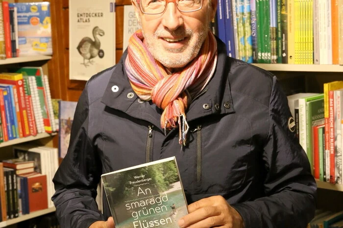 Nach dem Bestseller „Am Tagliamento“ ist es der dritte Reisebegleiter, welchen der ehemalige Abteilungsleiter des ORF-Landesstudios Kärnten herausgebracht hat. 