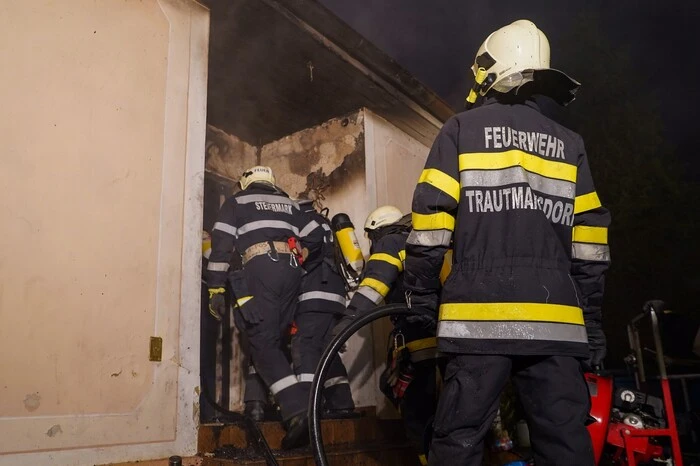 Sechs Feuerwehren standen im Einsatz: Trautmannsdorf, Bad Gleichenberg, Merkendorf, St. Stefan im Rosental, Bairisch Kölldorf und Feldbach.