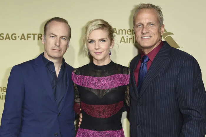 "Better call Saul" von AMC, ein Ableger von der von 2008 bis 2013 ausgestrahlten Serie "Breaking Bad"  Im Bild: Bob Odenkirk, Rhea Seehorn und Patrick Fabian  