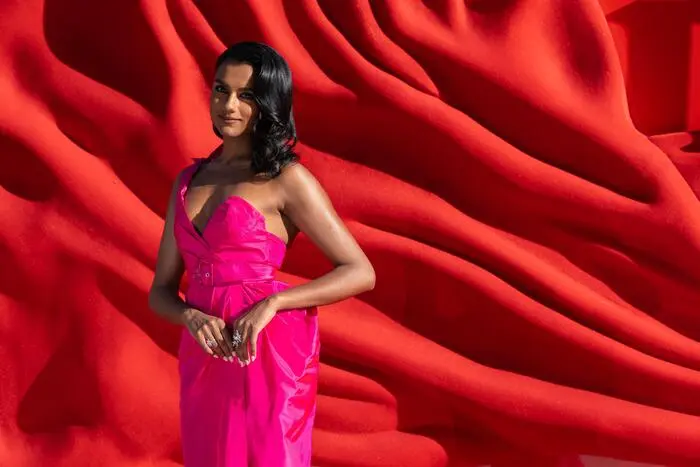 Simone Ashley, bekannt u.a. aus „Bridgerton“