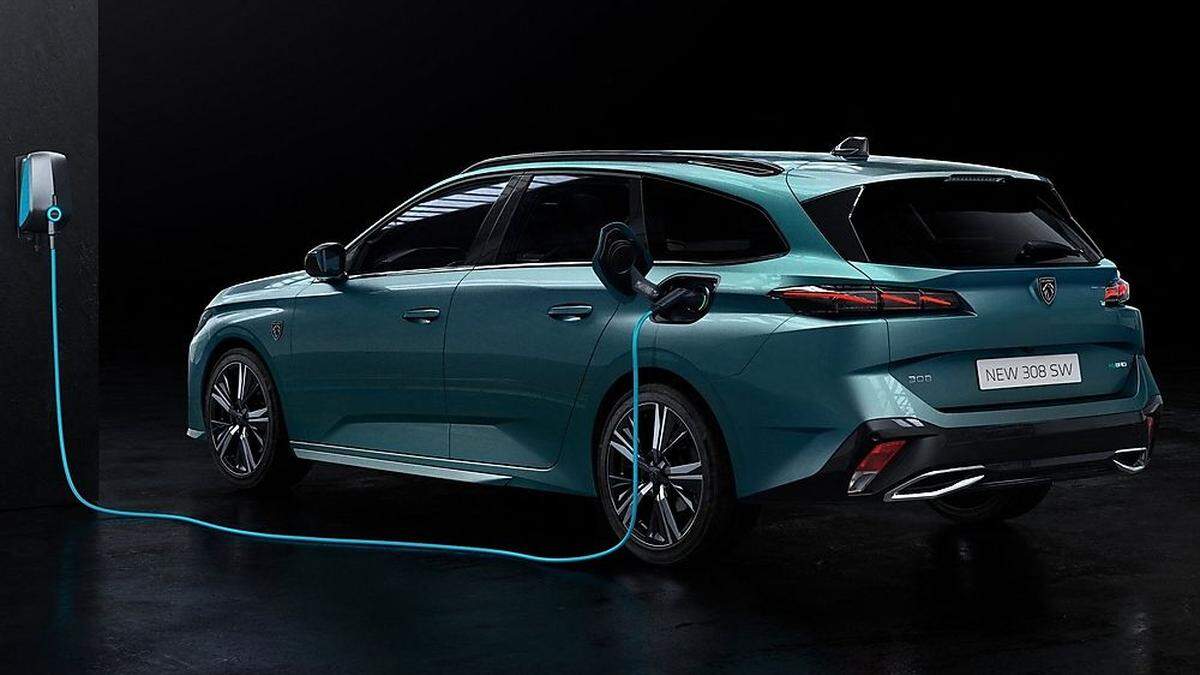 Den Peugeot 308 gibt es als Plug-in-Hybrid, 2023 kommt er auch vollelektrisch