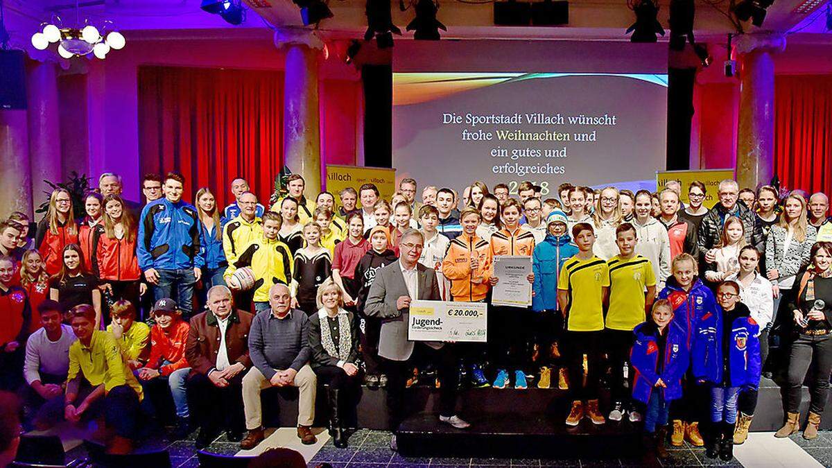 Die sportliche Jugend von Villach im Bambergsaal