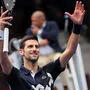 Novak Djokovic durfte nach zwei harten Sätzen jubeln.