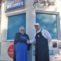 Am 16. Jänner übernimmt Lukas Pranger (r.) die Fleischerei von Alois Brunner mit Standorten in Jennersdorf und Minihof-Liebau