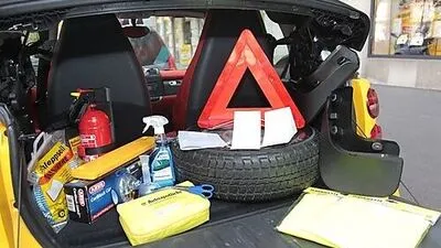 Unbedingt über die unterchiedlichen Mitführpflichten in den Urlaubsländern informieren