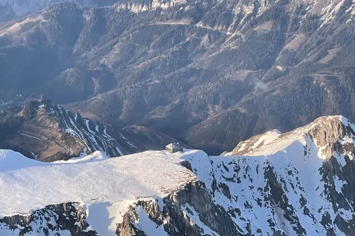 Und auch am Eisenerzer Reichenstein zeigt sich ein für diese Jahreszeit eher ungewöhnliches Bild.