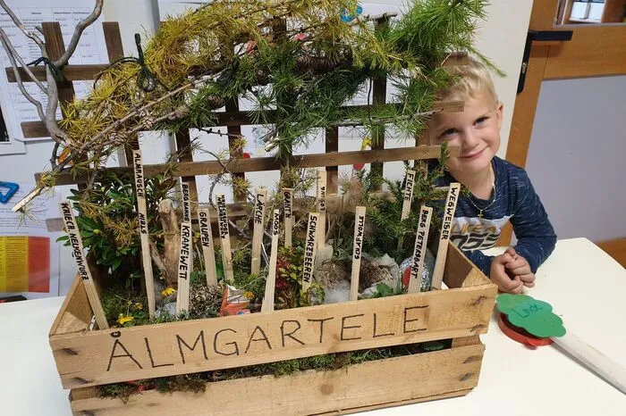 Bei Projekten wie dem "Almgartelen" lernten die Kinder über die Vegetation des Waldes