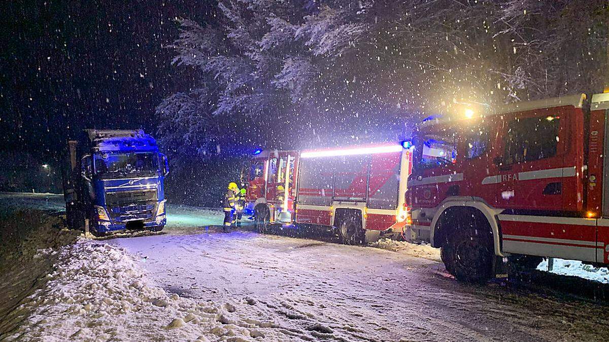 Die Bergung dieses Lkw bei St. Stefan im Rosental gelang nicht