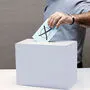 Von den über 35.000 Wahlberechtigten im Bezirk dürfen einige zum ersten Mal von ihrem demokratischen Recht Gebrauch machen