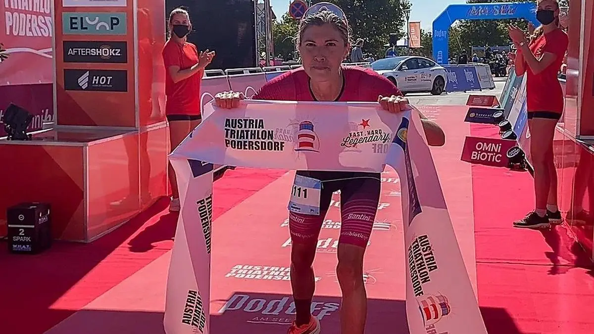 Starke Performance von Triathletin Simone Kumhofer