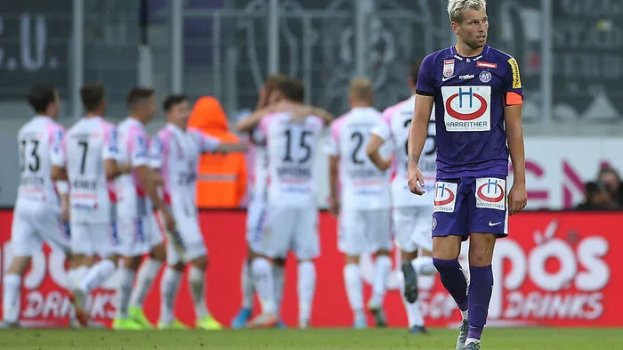 Austria-Kapitän Alexander Grünwald kassierte die zweite Pleite: 0:3 gegen den LASK 