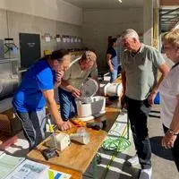 In Kirchberg an der Raab reparierten kürzlich erfahrene Elektriker Alltagsgegenstände im Repair Café