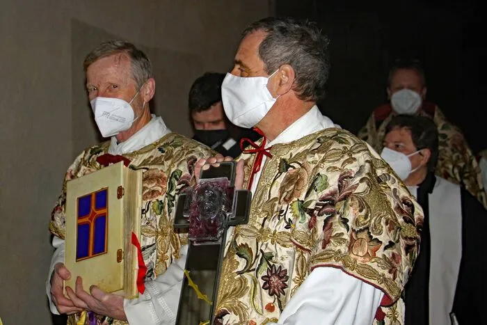 hier die beiden mitfeiernden Diakone Josef Darmann und Andreas Schönhart