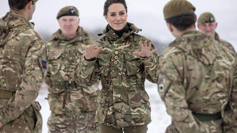 Prinzessin Kate bei der Truppenübung des 1. Bataillon der Irischen Garde