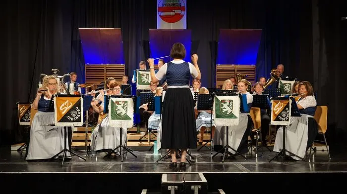 Gegründet wurde der Spielmannszug aus dem Turnverein Judenburg heraus. Mittlerweile besteht er seit mehr als 50 Jahren. Kapellmeisterin Doris Groß dirigierte das Orchester.
