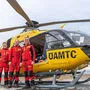 Topmoderner Helikopter – "Top-Profis“ im Team. Im Bild: Michael Schörghuber, Martin Kamper, Thomas Bößner-Weiss, Helmut Holler