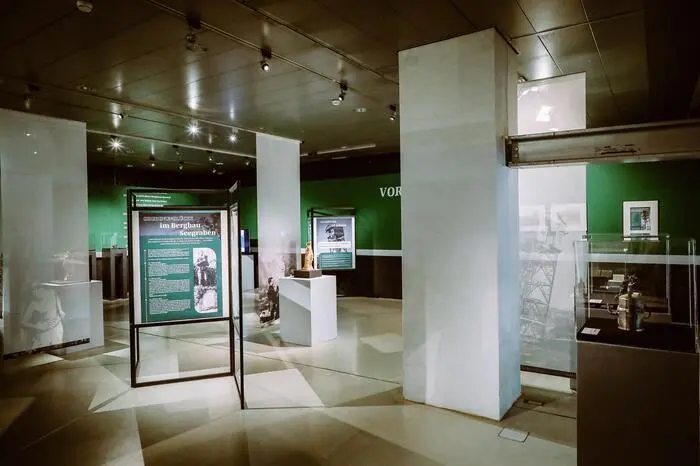 Beide Ausstellungen sind im KulturQuartier Leoben bis 20. Jänner 2025 zu den Öffnungszeiten des Kulturquartiers zu sehen.