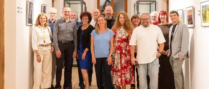 Mitglieder des Fotoclubs Lienz luden zur Vernissage in das Pfleghaus Anras