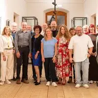 Mitglieder des Fotoclubs Lienz luden zur Vernissage in das Pfleghaus Anras