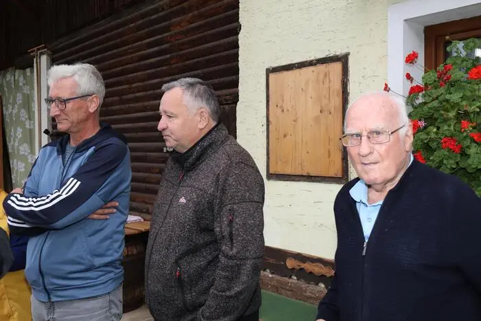 Kürzlich luden Heribert Engelbrecht und das Team des Moosinger Straßenfestes im Rahmen eines gemütlichen Nachmittages zur Spendenübergabe ein. 