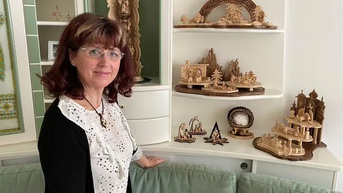 Veronika Primus aus Eisenerz schnitzt seit 20 Jahren Miniaturen