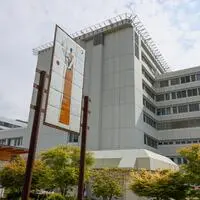 Das Krankenhaus informiert regelmäßig über Fahrgemeinschaften, Busverbindungen und Radabstellplätze, um die Parkthematik zu entschärfen