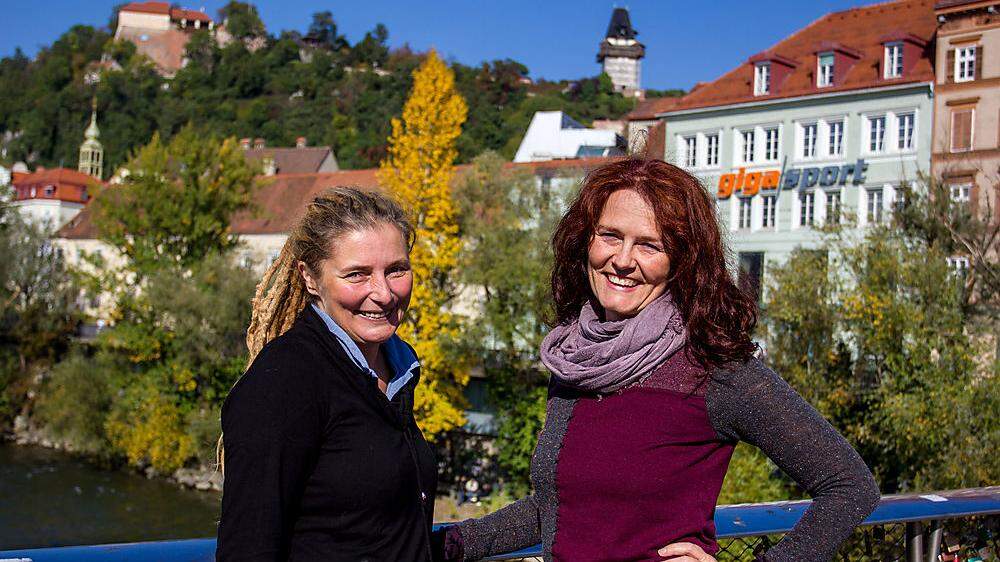 Das virtuelle Projekt von Andrea Breithuber und Beatrix Altendorfer (r.) sorgt im „echten“ Leben für Furore
