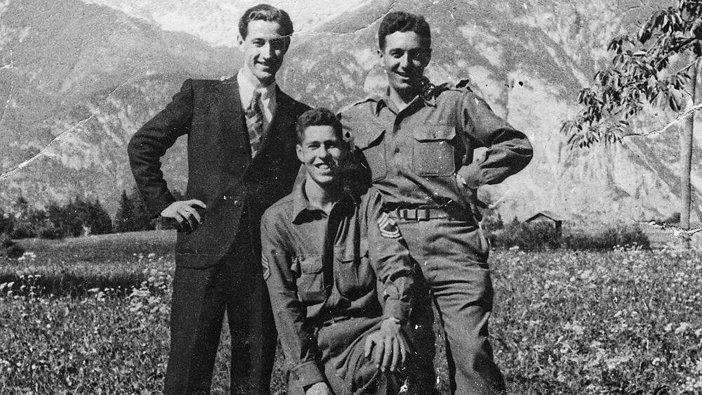 Die drei „OSS“-Agenten der Alliierten Franz Weber, Hans Wijnberg und Fred Mayer nach erfolgreicher Beendigung der „Operation Greenup“