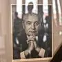 TOPSHOT - A picture shows a portrait of the last leader of the Soviet Union and recipient of the Nobel Peace Prize in 1990, Mikhail Gorbachev, displayed in his memory in his office at the Gorbachev Foundation headquarters in Moscow, on August 31, 2022. - Mikhail Gorbachev, who changed the course of history by triggering the demise of the Soviet Union and was one of the great figures of the 20th century, died in Moscow on August 30, 2022, aged 91. (Photo by Alexander NEMENOV / AFP)