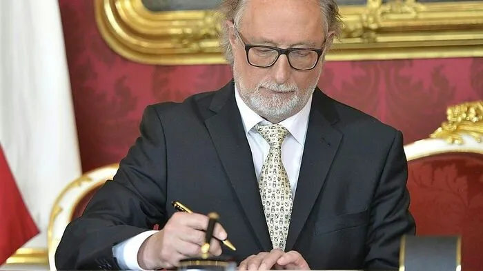 Walter Pöltner, nunmehr Vorsitzender der Alterssicherungs-Kommission, bei seiner Angelobung als Kurzzeit-Sozialminister im Mai. 
