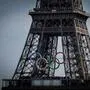 Sollen die Olympischen Ringe auf dem Eiffelturm bleiben oder nicht? 