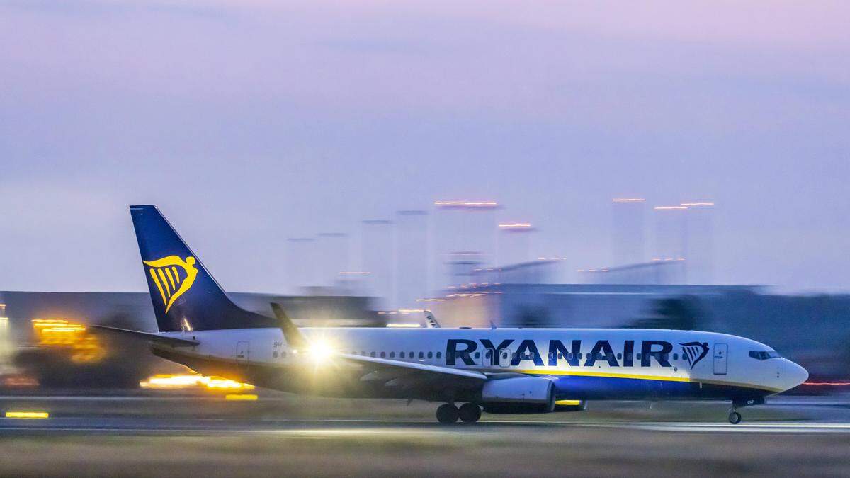 Im zweiten Geschäftsquartal von Juli bis September 2023 steigerte Ryanair den Umsatz im Jahresvergleich um 23 Prozent 