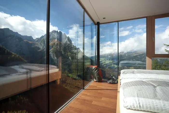 „Adlernest“ und „Adlerhorst“ sind die am schnellsten vergriffenen Zimmer in der Dolomitenhütte