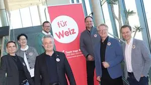 Die selbstbewusste Weizer SPÖ rund um Bürgermeister Ingo Reisinger (3.v.l.). Er stellt sich erstmals der Wahl