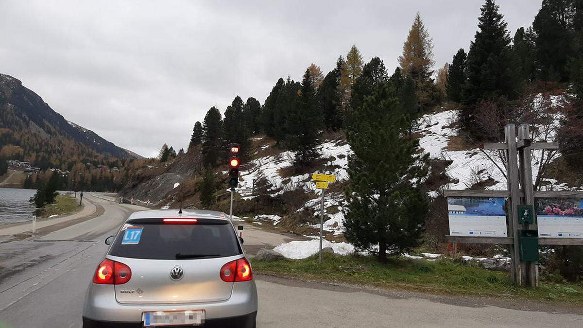 In diesem Bereich soll – Genehmigungen vorausgesetzt – die Tiefgarage in den Felsen gebaut werden