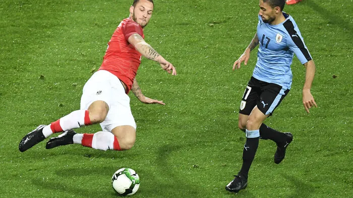 Marko Arnautovic: 2 Wenig inspiriert, in einigen Phasen sogar teilnahmslos. Strahlte kaum Gefahr für das gegnerische Tor aus. Haderte lange Zeit mehr mit sich als mit dem Gegner. Vom 28-Jährigen muss mehr kommen.