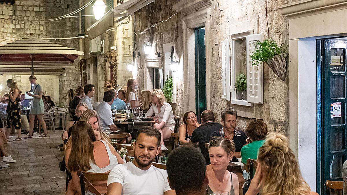 Aus Kroatiens beliebtesten Tourismusorten wird immer wieder über Preissteigerungen berichtet