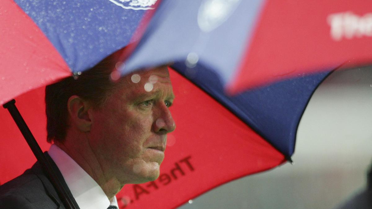 Steve McClaren, der „Trottel mit dem Regenschirm“, wie die „Daily Mail“ unpassenderweise schrieb