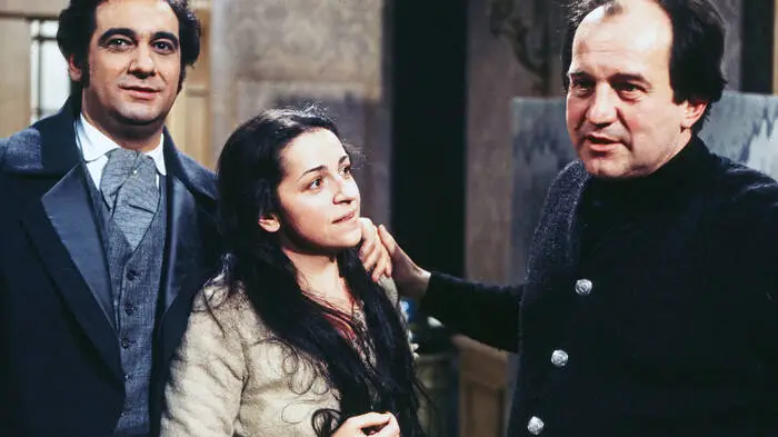 Plácido Domingo, Ileana Cotrubas, Otto Schenk bei Dreharbeiten 1978