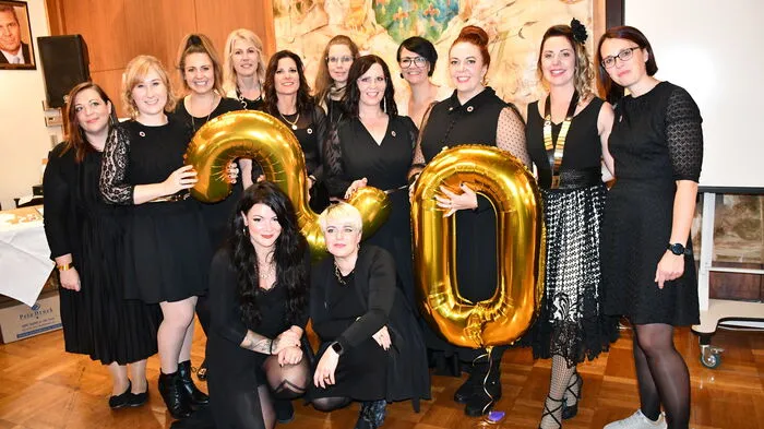 Die Damen des Ladies Circle 5 Spittal sammeln mit ihren kreativ gestalteten Kalendern und anderen Aktionen Geld für Menschen in Not.