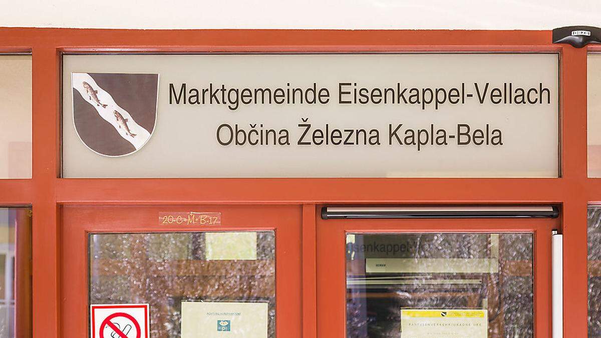 Seit Juli 2019 überwacht eine Sonderrevisorin der Abteilung 3 die Finanzen der Marktgemeinde