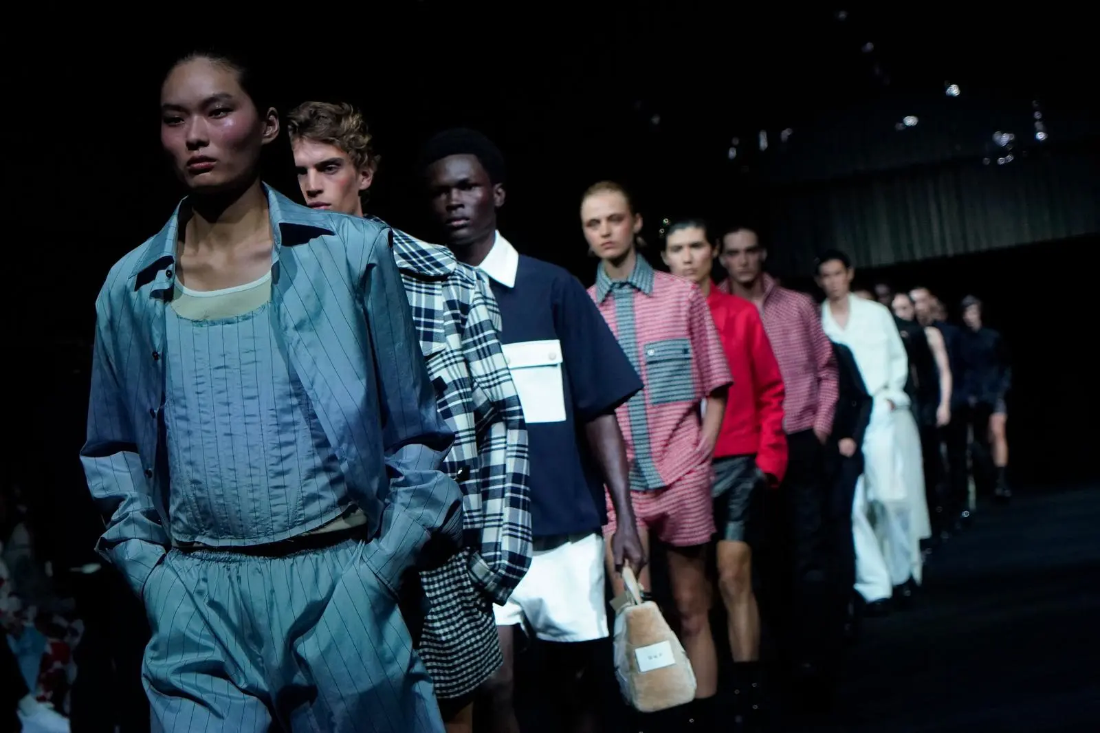 Daniel W. Fletcher eröffnete die durch den Tod der Queen eingeschränkte Fashion Week