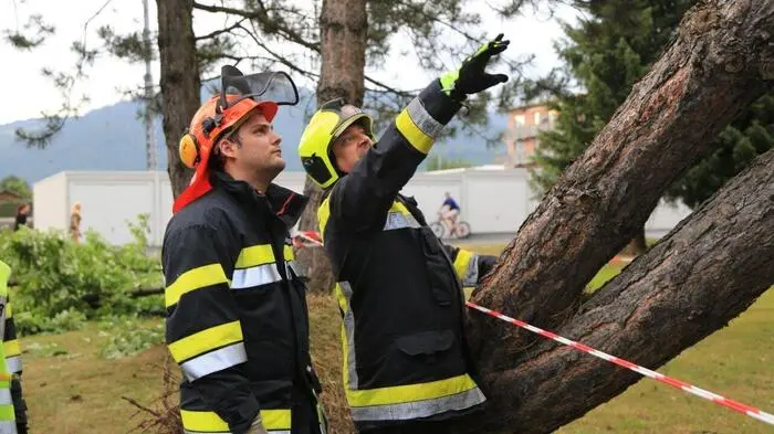 Das steirische Ennstal und das Ausseerland sowie das Murtal waren am Freitag ebenfalls von sehr kurzen, aber sehr heftigen Unwetterkapriolen betroffen.